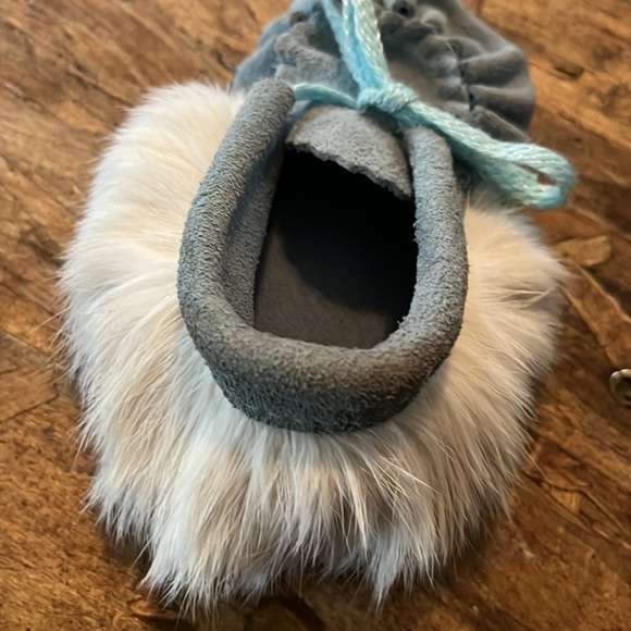 Handmade Baby moccasins - Picture 2 of 3